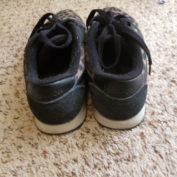 Sneaker - Picture 3 of 3